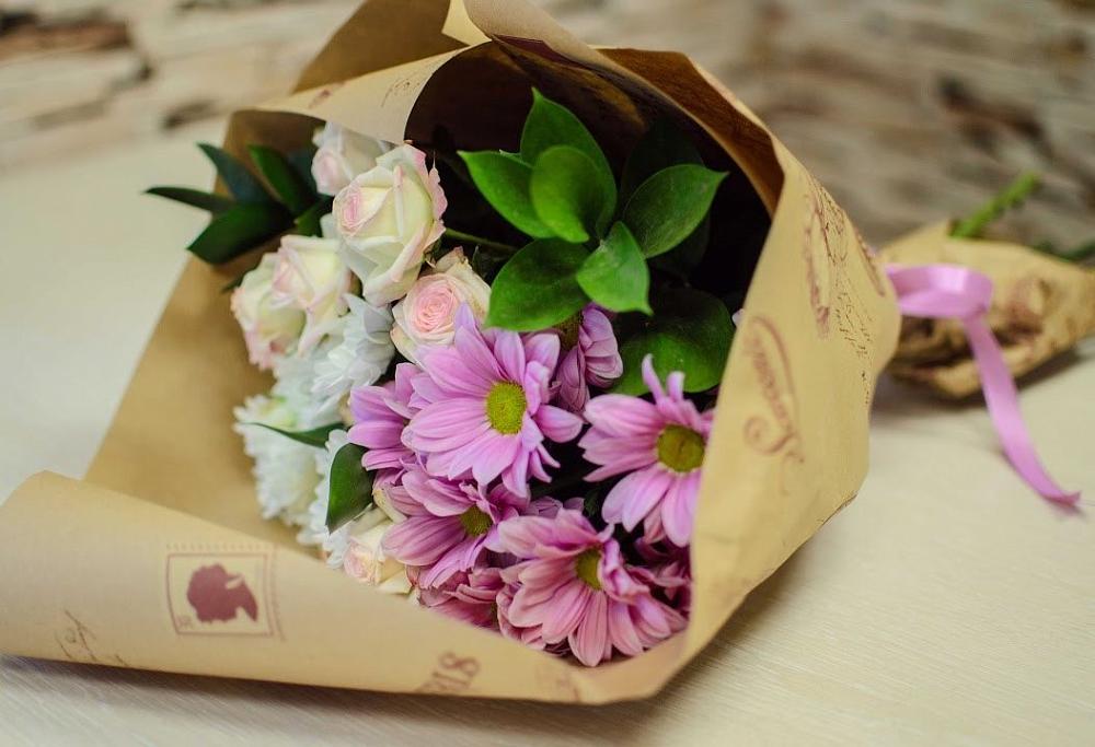 Букет цветов из: Розы и Хризантемы в Бурлацком