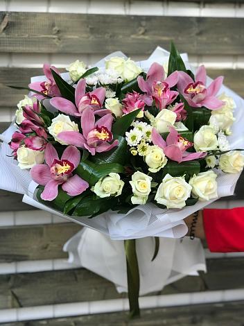 Букет цветов из: Розы и Хризантемы в Бурлацком