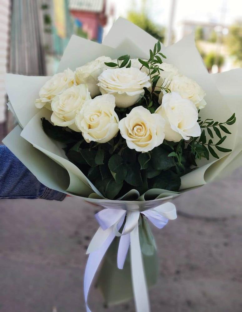 Букет Белые розы Проуд в Бурлацком