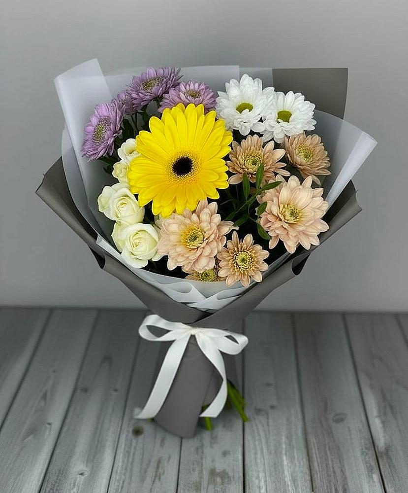 Букет цветов из: Розы, Герберы и Хризантемы в Бурлацком