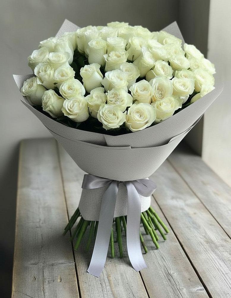 Букет 35 Белых роз в Бурлацком