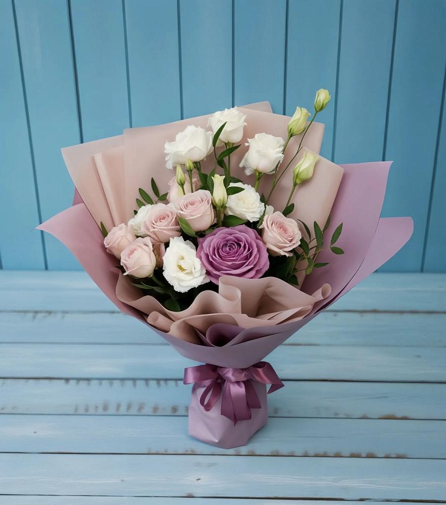 Букет цветов из: Розы и Лизиантусы в Бурлацком