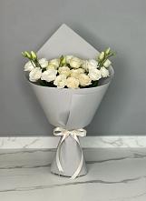 Букет цветов из:  Розы и Лизиантусы в Бурлацком